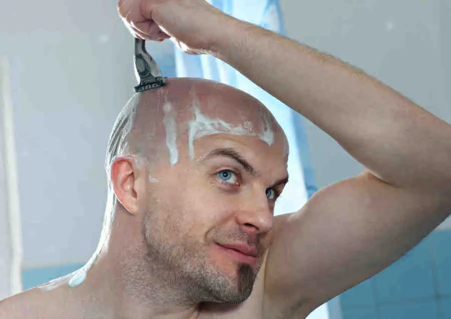 Hoofd kaal scheren: doe je het - ScheerZone